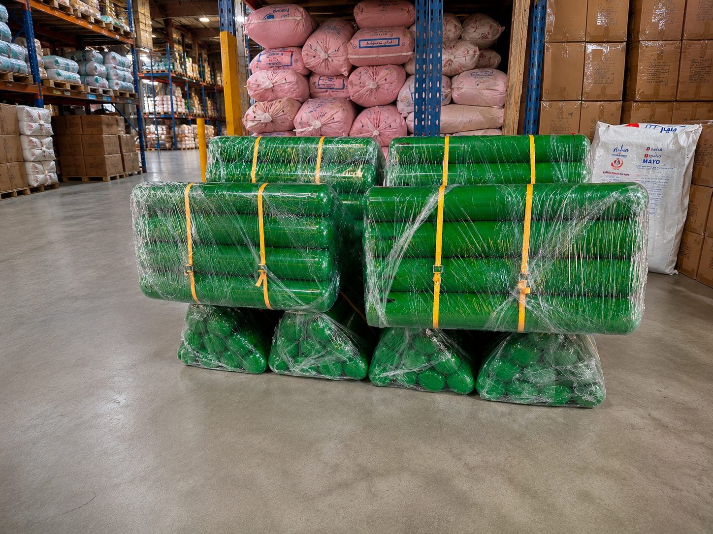 marker-poles-ozplast-packaged-for-irrigation-water-pipeline-marking